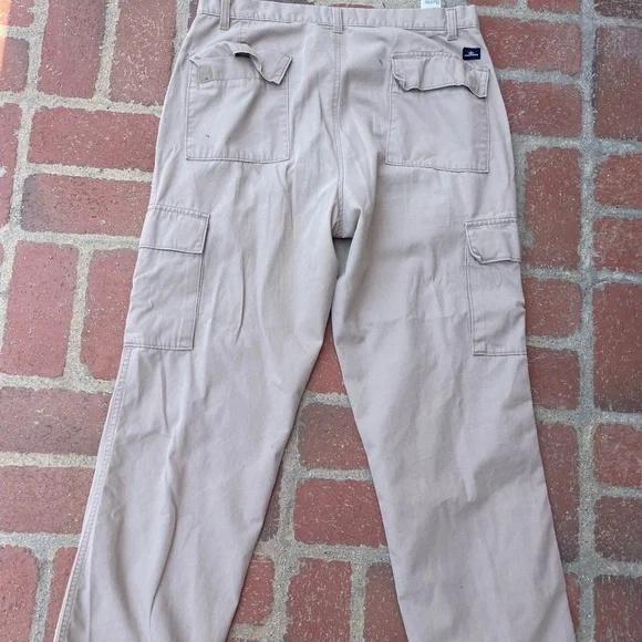 Vtg dockers tan cargo pants 36 x 32 - Picture 4 of 4
